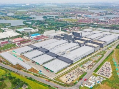 恒力新材料基地：高效推进，薄膜生产线亮相
